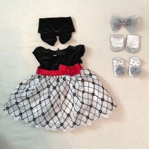 Baby girls holiday dress & accessories
